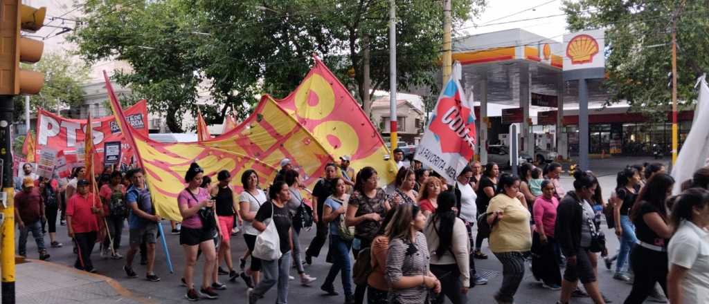 El Polo Obrero marchó por el centro contra los arrestos por cortar la calle