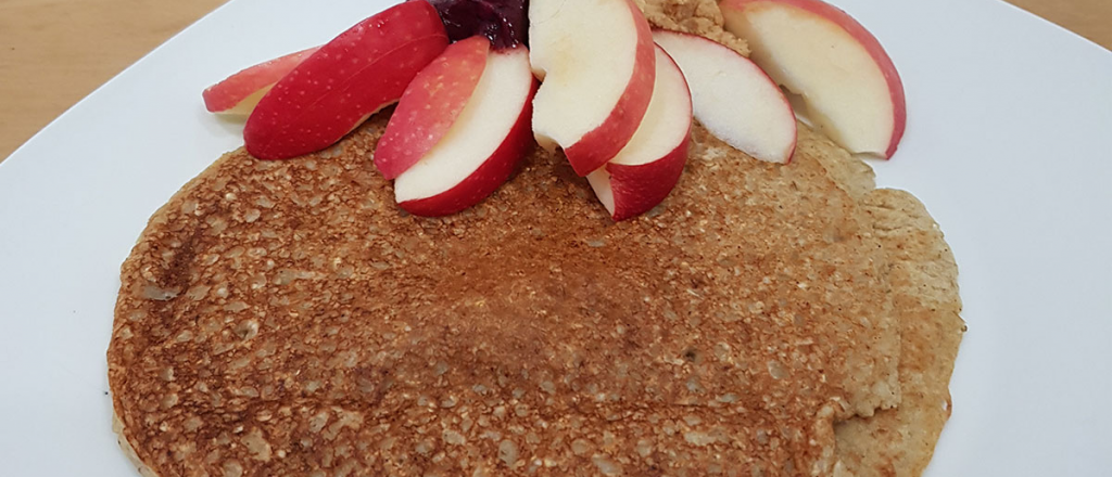 Creá panqueques de avena y manzana para saborear tu mañana con energía