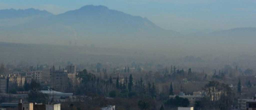 Alerta naranja por Viento Zonda en el llano y nevadas en Cordillera 