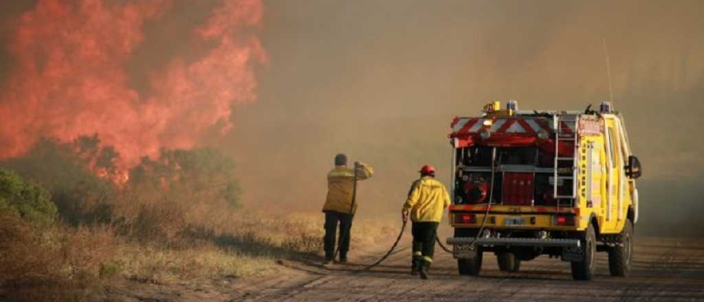 Zonda: más de $7 millones la multa por prender fuego en Mendoza