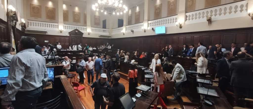 En vivo: juran los nuevos senadores mendocinos