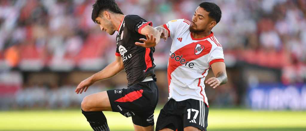 River igualó con Instituto y se clasificó segundo a cuartos de final