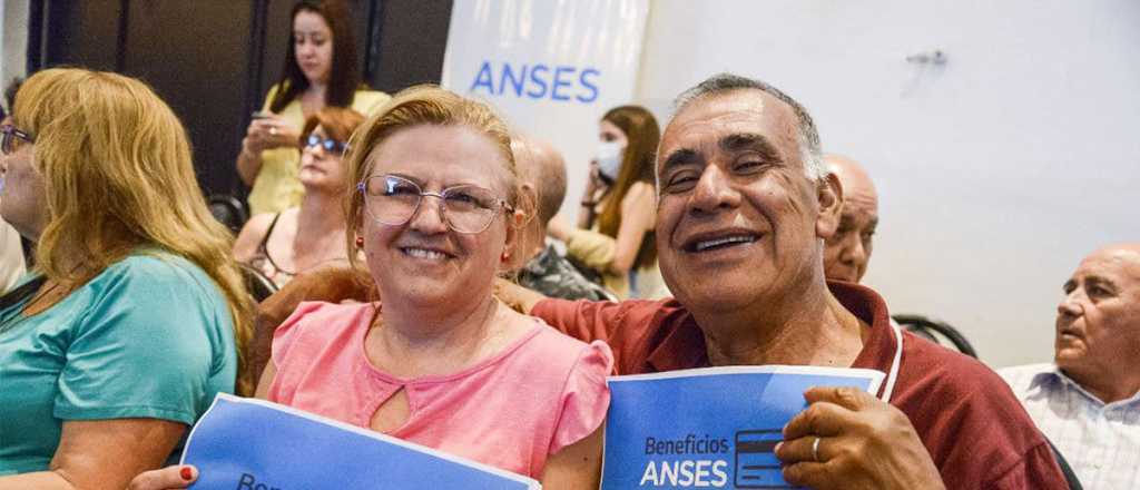 Bono para jubilados: en diciembre cobrarán un refuerzo de $55 mil