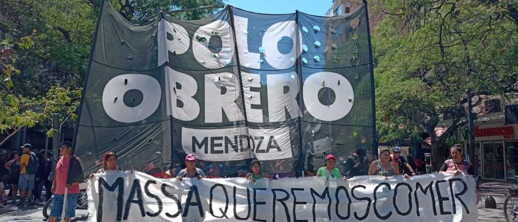 Piqueteros tomaron las calles del centro mendocino