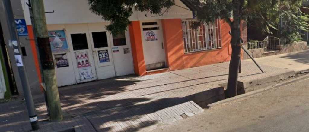 Guaymallén: dos jóvenes fueron asaltados mientras compraban en un kiosco