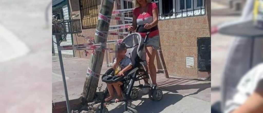 Un poste de luz se desplomó sobre dos niños en Las Heras y uno está grave