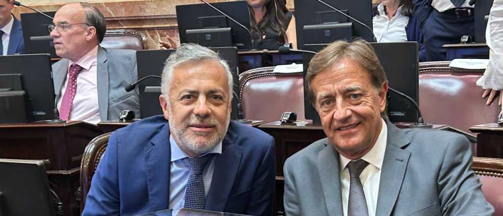 Mendoza le marca el camino a Milei