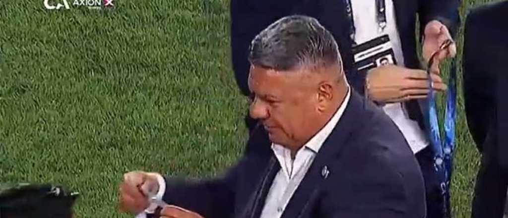 Video: insultaron a Chiqui Tapia en la premiación de la Copa Argentina 