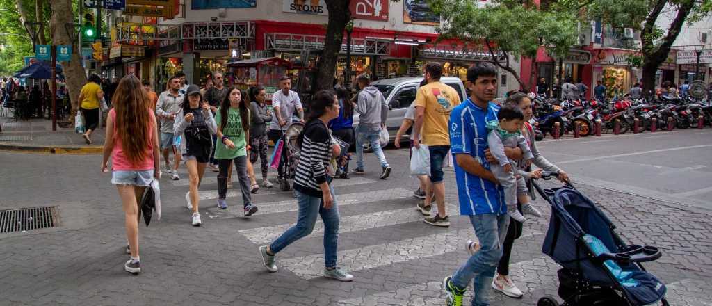 Por qué los comerciantes abrirán sus negocios en Carnaval 