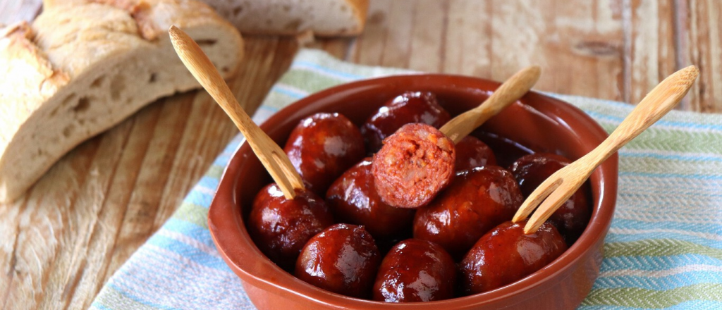 Besitos picantes: chorizo al vino dulce, un estallido de sabores