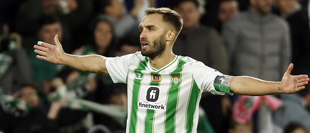 Video: increíble golazo de Pezzella para salvar al Betis ante el Girona