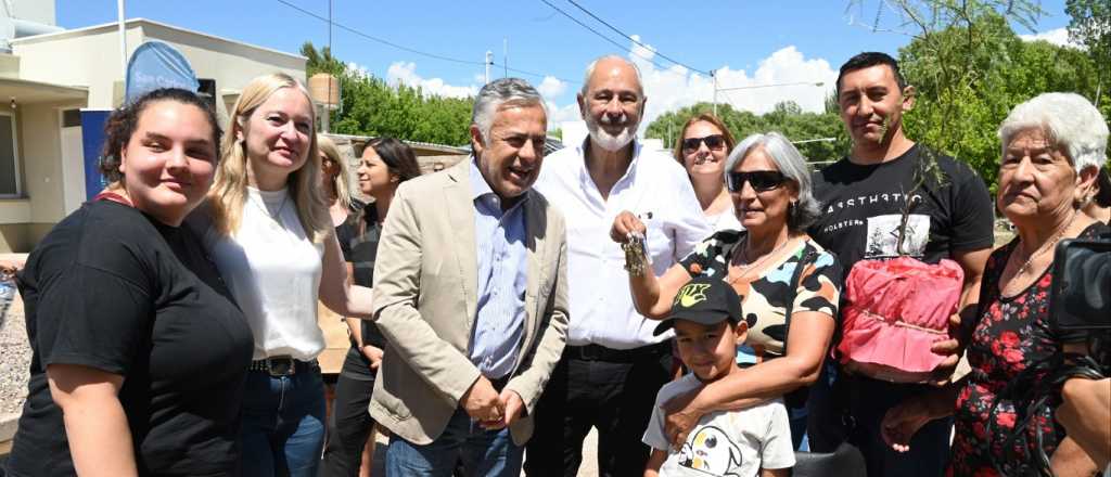 Cornejo subrayó la necesidad de crédito privado para viviendas