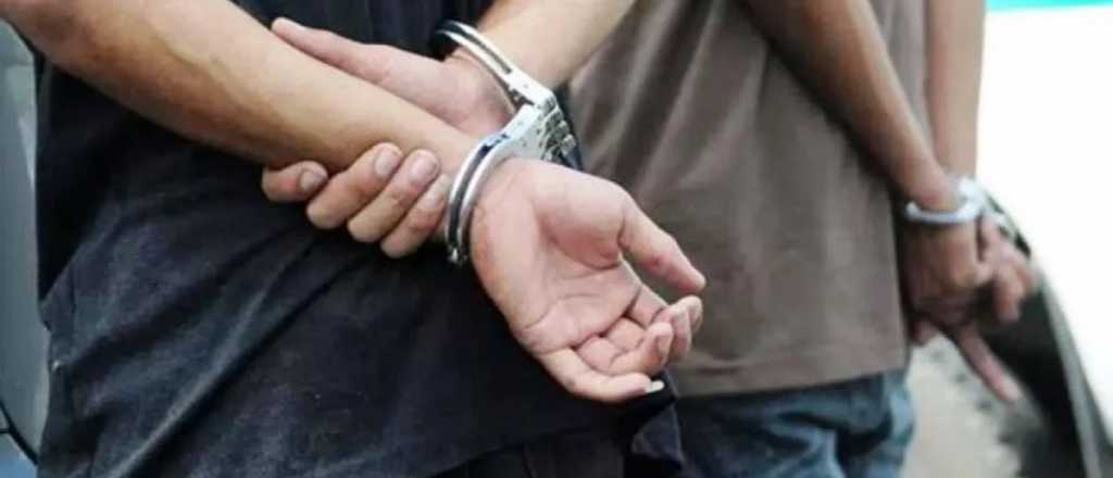 La Policía recuperó una moto robada y detuvo a tres ladrones