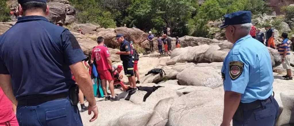 Un chico mendocino se tiró de cabeza al río en Mina Clavero y está internado