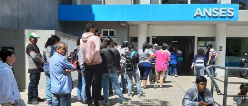 ANSES entrega en enero un bono especial de $156.000, ¿quiénes lo cobran?