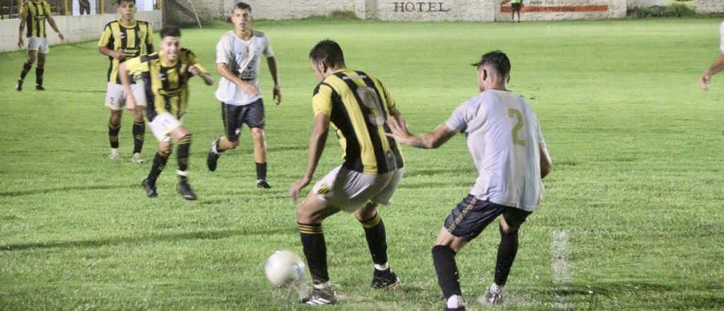 Argentino de Alvear clasificó a semis en un final escandaloso