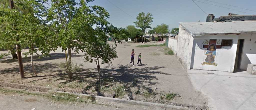 Las Heras: una nena de 9 años está grave luego que se le cayera un portón encima