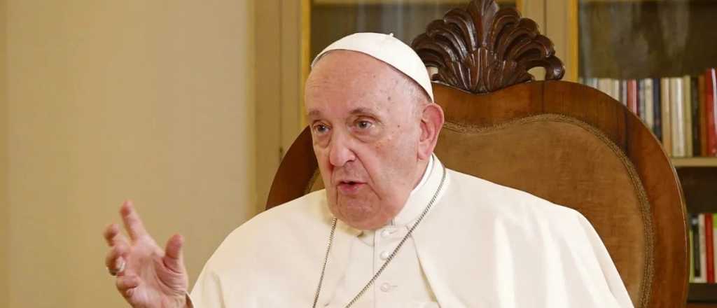 El Papa Francisco cruzó a Milei por "pagar el gas pimienta" 