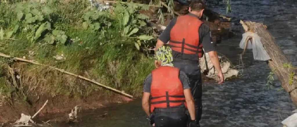 Con drones y rescatistas, buscan al chico arrastrado por el río Tunuyán