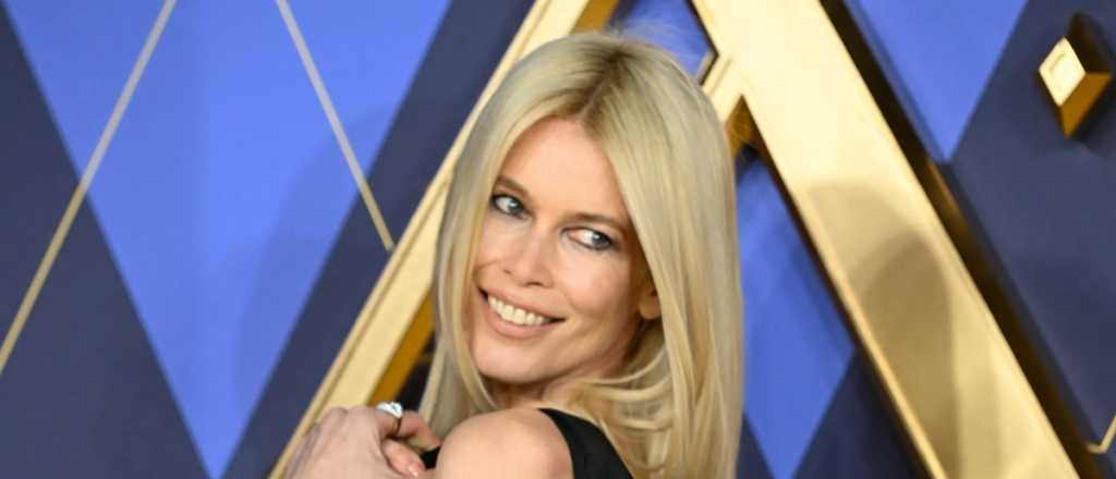 La súper modelo Claudia Schiffer se suma a la moda con su gato Chip