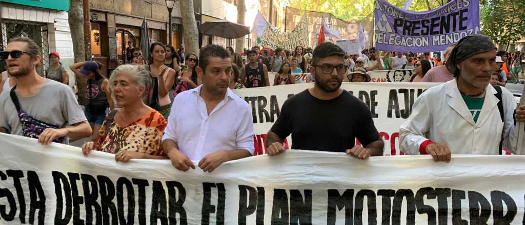 Un dirigente de izquierda de Mendoza fue arrestado en la manifestación