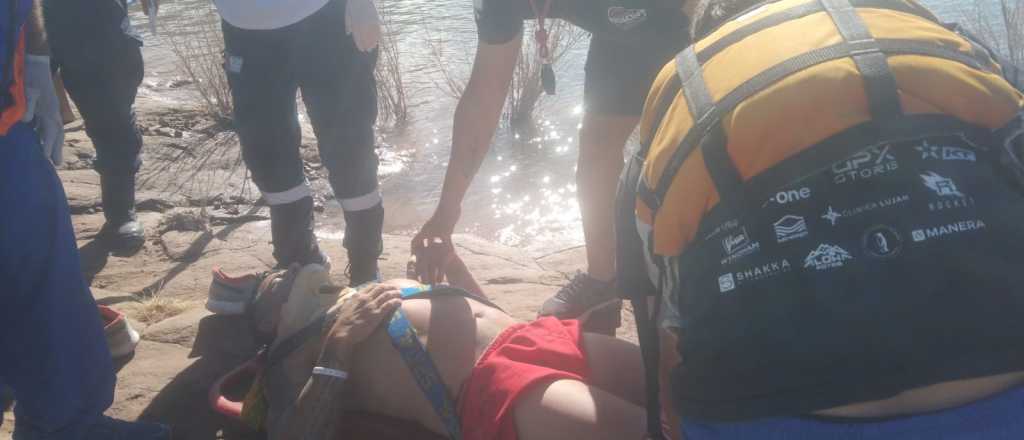 Rescataron a un hombre que se bañaba y se golpeó en la cabeza en Potrerillos