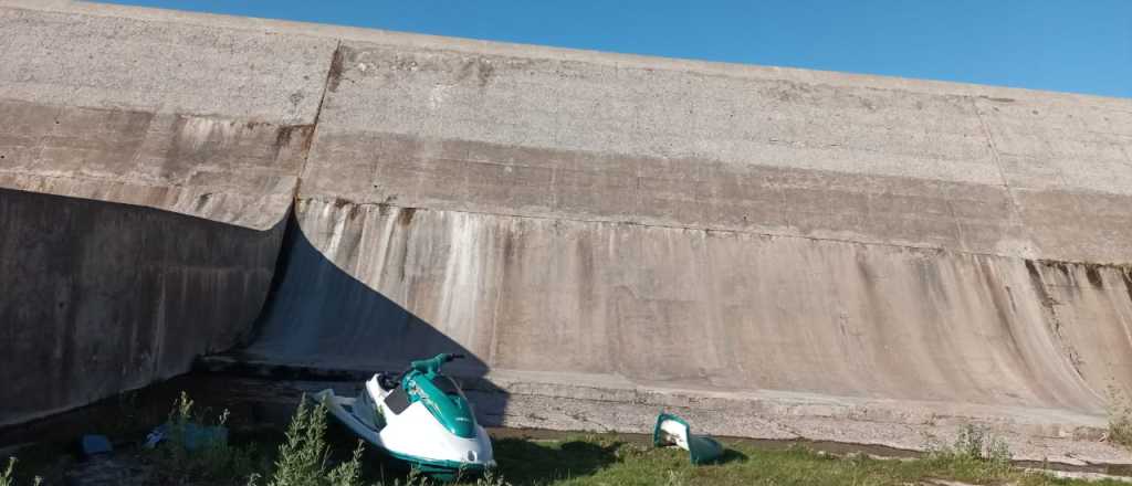 Probaba su moto de agua en San Rafael, cayó de un paredón y murió