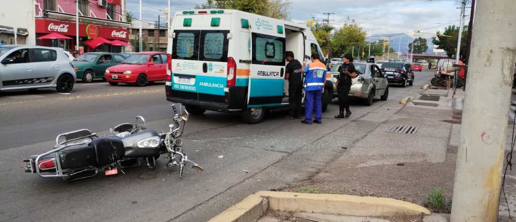 Un motociclista atropelló a un peatón en General Alvear 