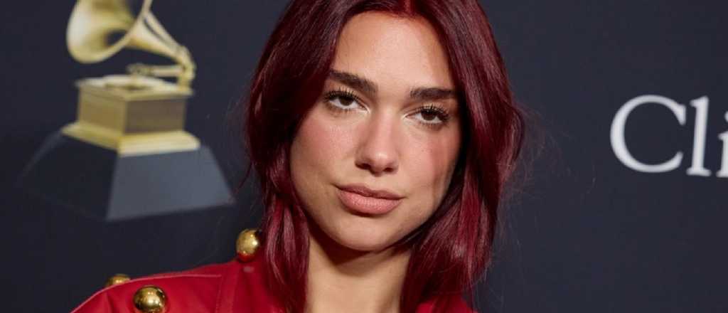 Dua Lipa recomendó la novela de un argentino: "Me voló la cabeza"