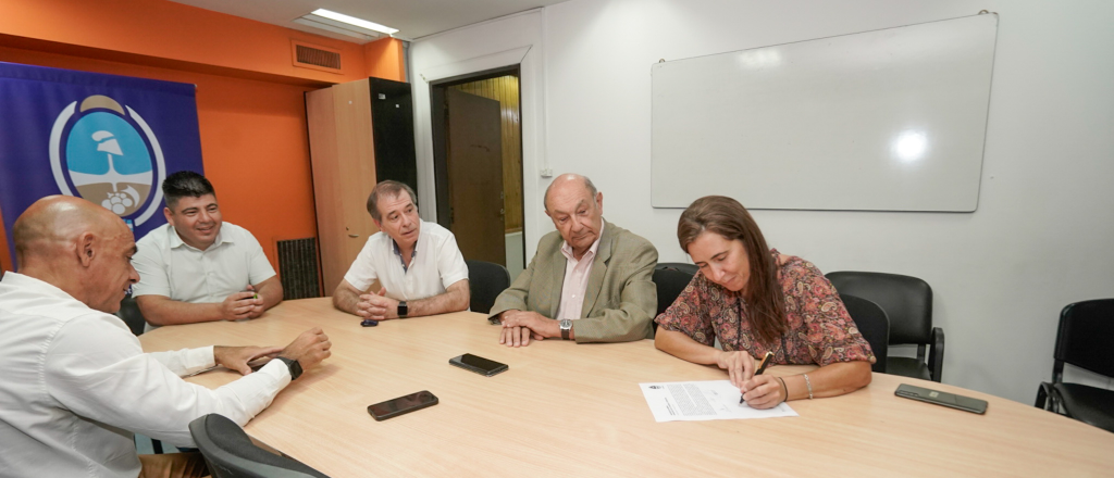 El Gobierno cerró acuerdos con los 18 gremios estatales