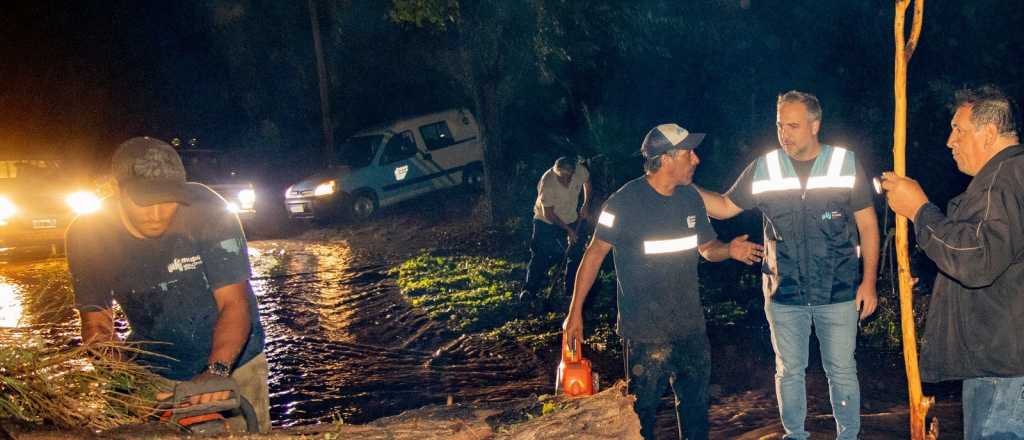 Maipú asiste a los damnificados por la tormenta