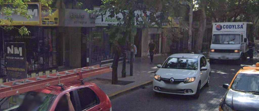 Delincuentes armados robaron $184 mil de un local en pleno centro 