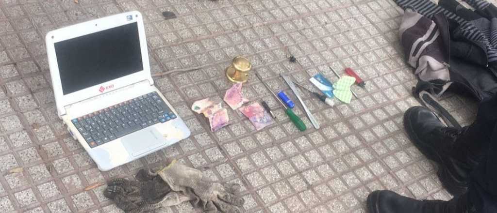 Pungas robaron un picaporte, un vino y 300 pesos en Ciudad