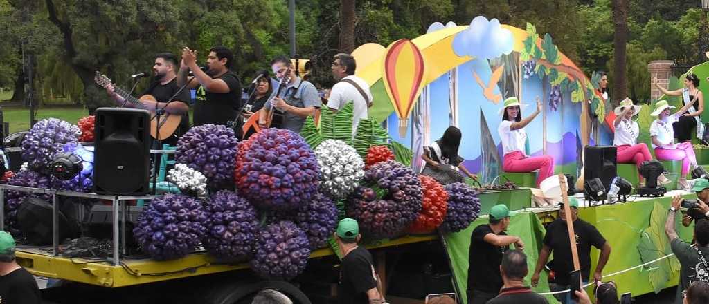 Estos son los carros ganadores de la Vía Blanca y el Carrusel vendimial