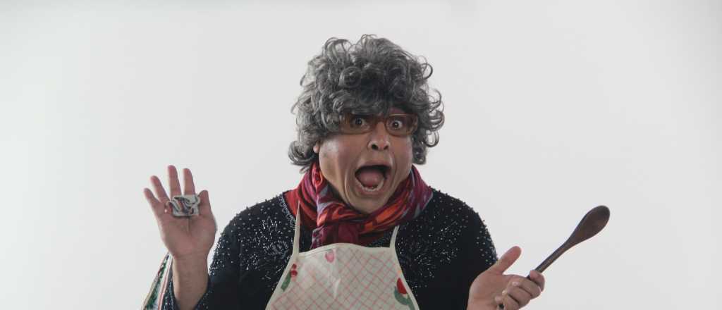 Humor para escuchar: Doña Presbicia, sus prejuicios y su marido policía