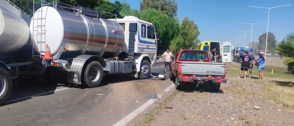 Cinco vehículos chocaron en el Acceso Este y generaron caos en el tránsito