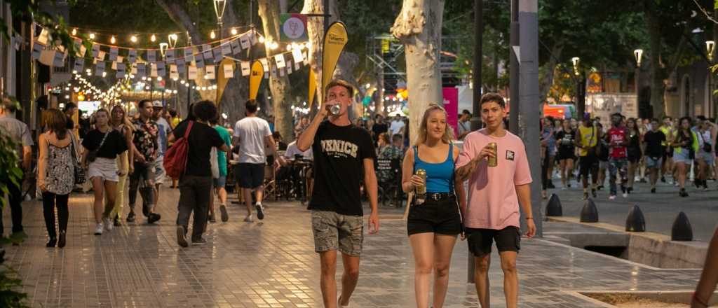 Turistas locales y de toda América ya disfrutan Mendoza en Semana Santa