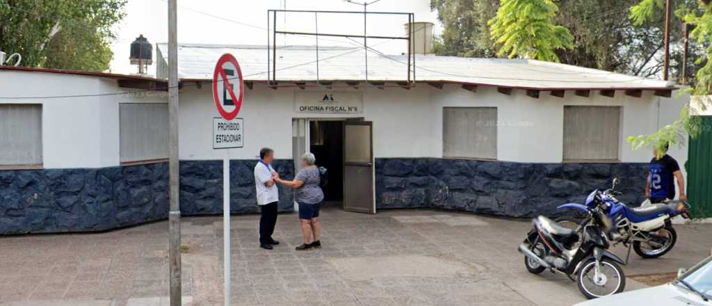 Asalto a mano armada y robo de moto en Las Heras