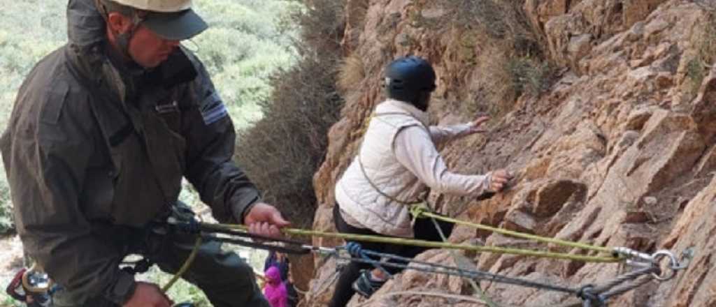 Una mujer sufrió una crisis en el Chorro de la Vieja y debió ser rescatada