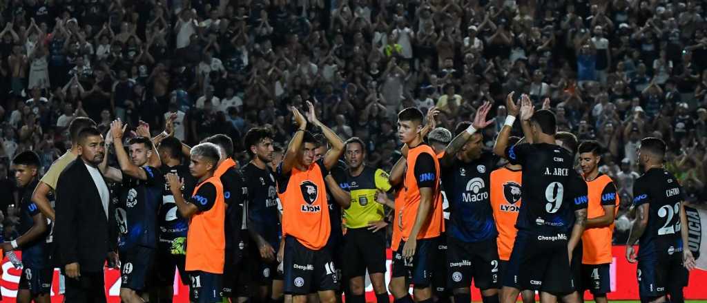 Hartos del pésimo momento, los socios de la Lepra tomaron una decisión