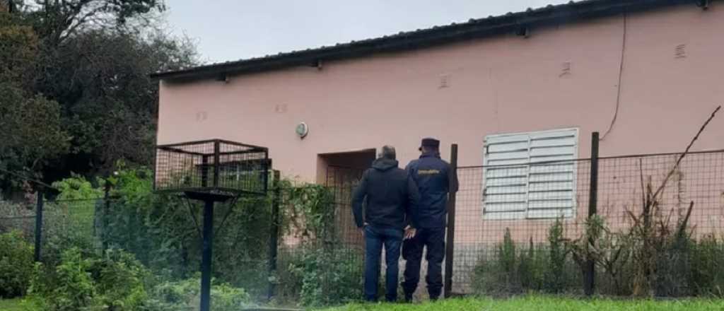 Un hombre asesinó a sus padres y fue detenido junto a su pareja