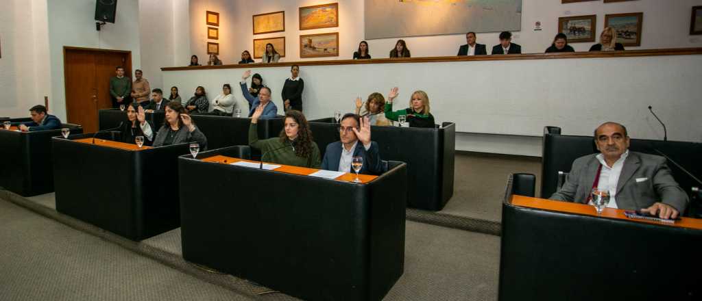 Fue aprobada la limitación a reelecciones de concejales en Ciudad