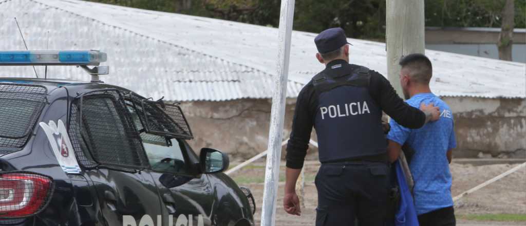 En un fuerte operativo, detuvieron a varios hinchas del Tomba en Desaguadero