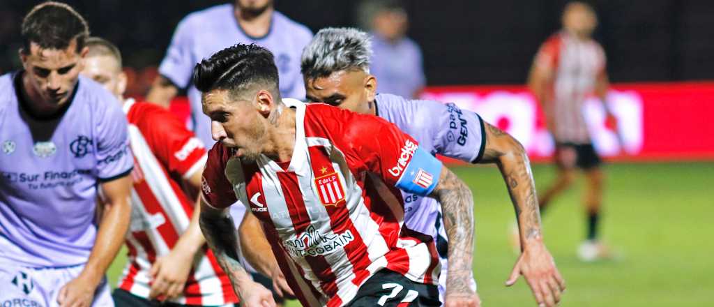 Estudiantes goleó a Barracas, pasó a semis y espera por Boca o River