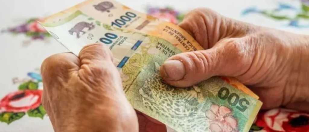 Los jubilados cobrarán otro bono: en cuánto queda el pago de mayo
