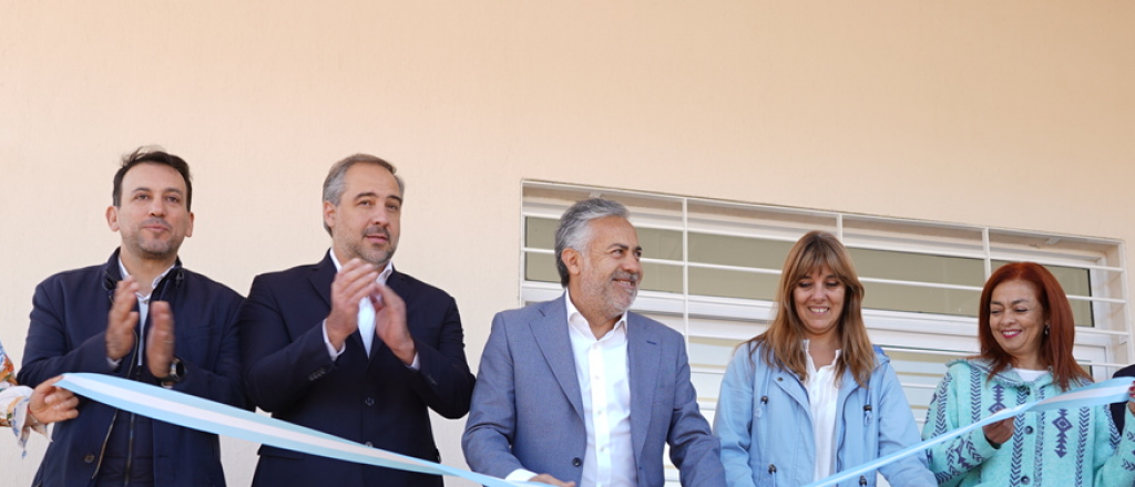 Cornejo y Stevanato, juntos en una escuela de Maipú