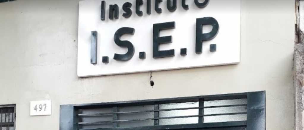 Padres de chicos del ISEP intoxicados piden saber qué los enfermó