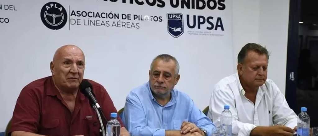 Gremios de Aerolíneas, en "estado de alerta" por la situación de la empresa