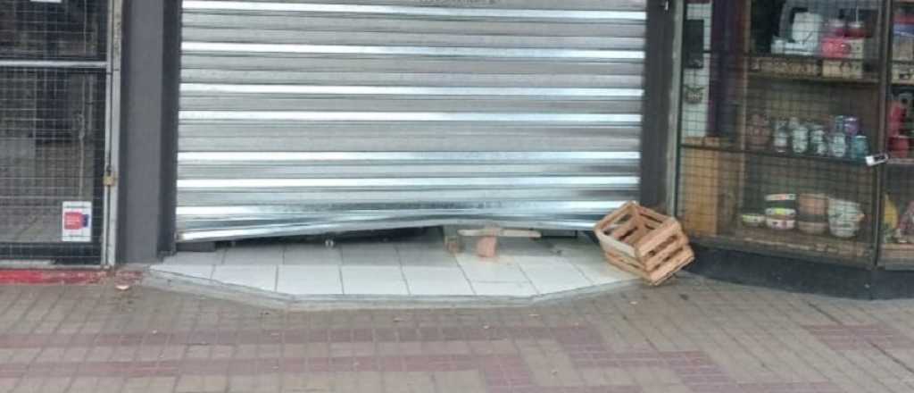 Quería robar un minimarket en pleno centro y fue atrapado por un policía