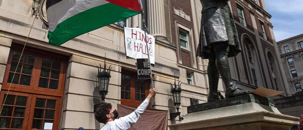 Desalojo y detenidos por manifestación pro Palestina en Columbia